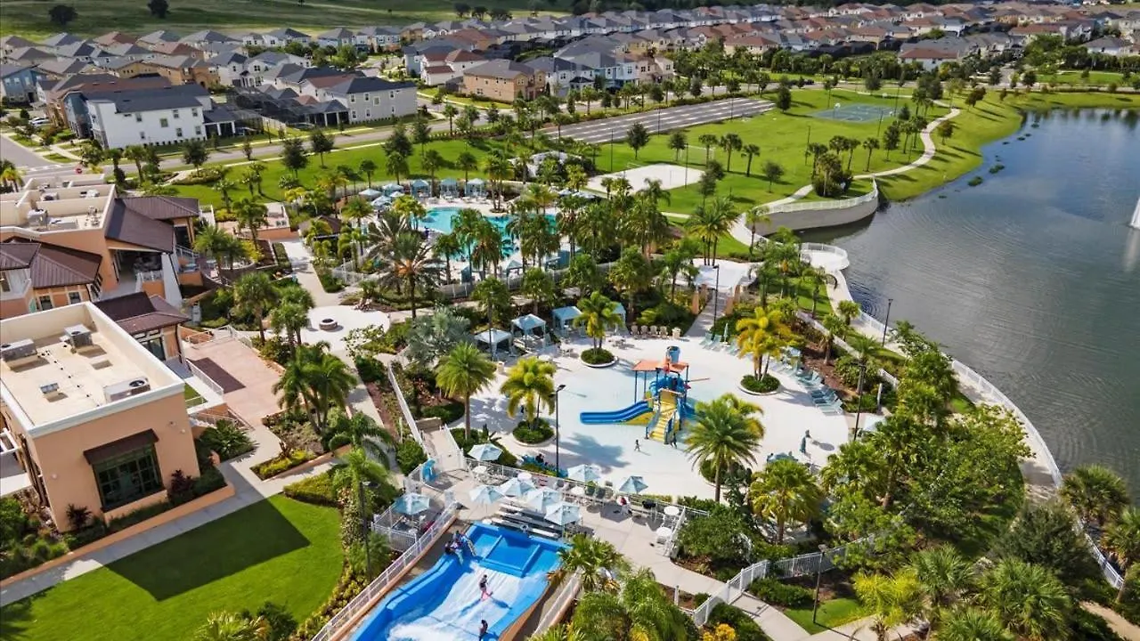 Summer Getaway - 7br With Private Pool By Disney! Holiday home