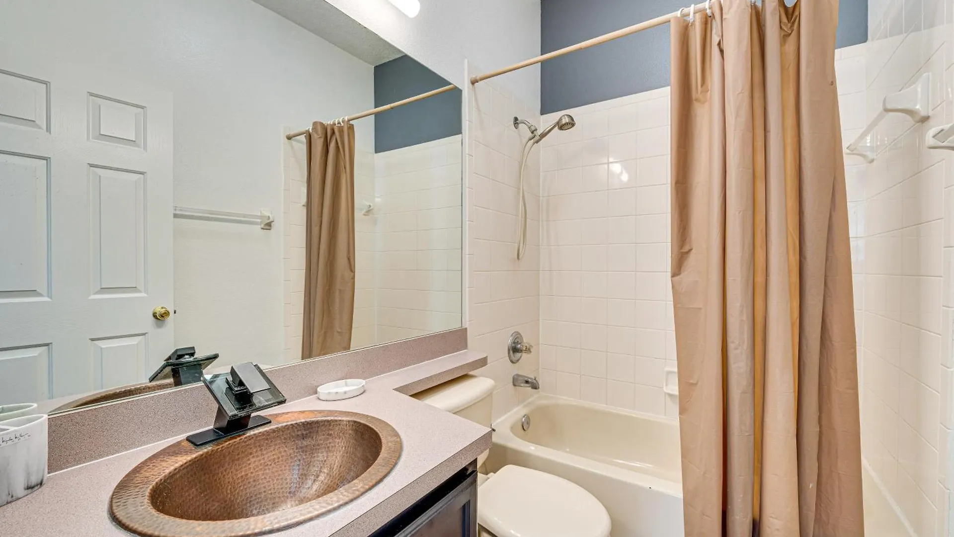Waterfront With Private Pool About 15 Mi To Disney! *