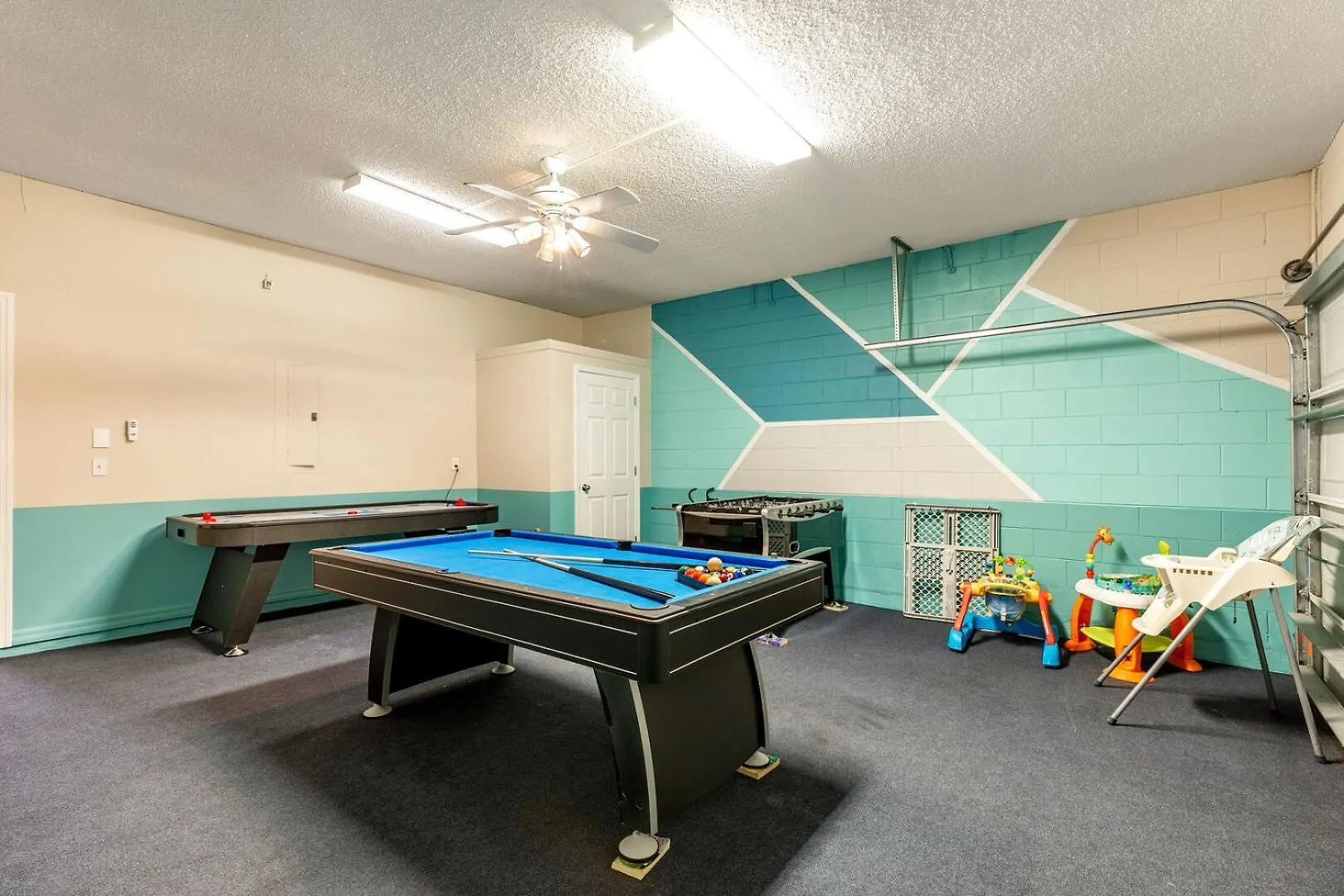 Family Friendly Vacation With South Facing Pool - Hot Tub - Game - Near 펜션 *