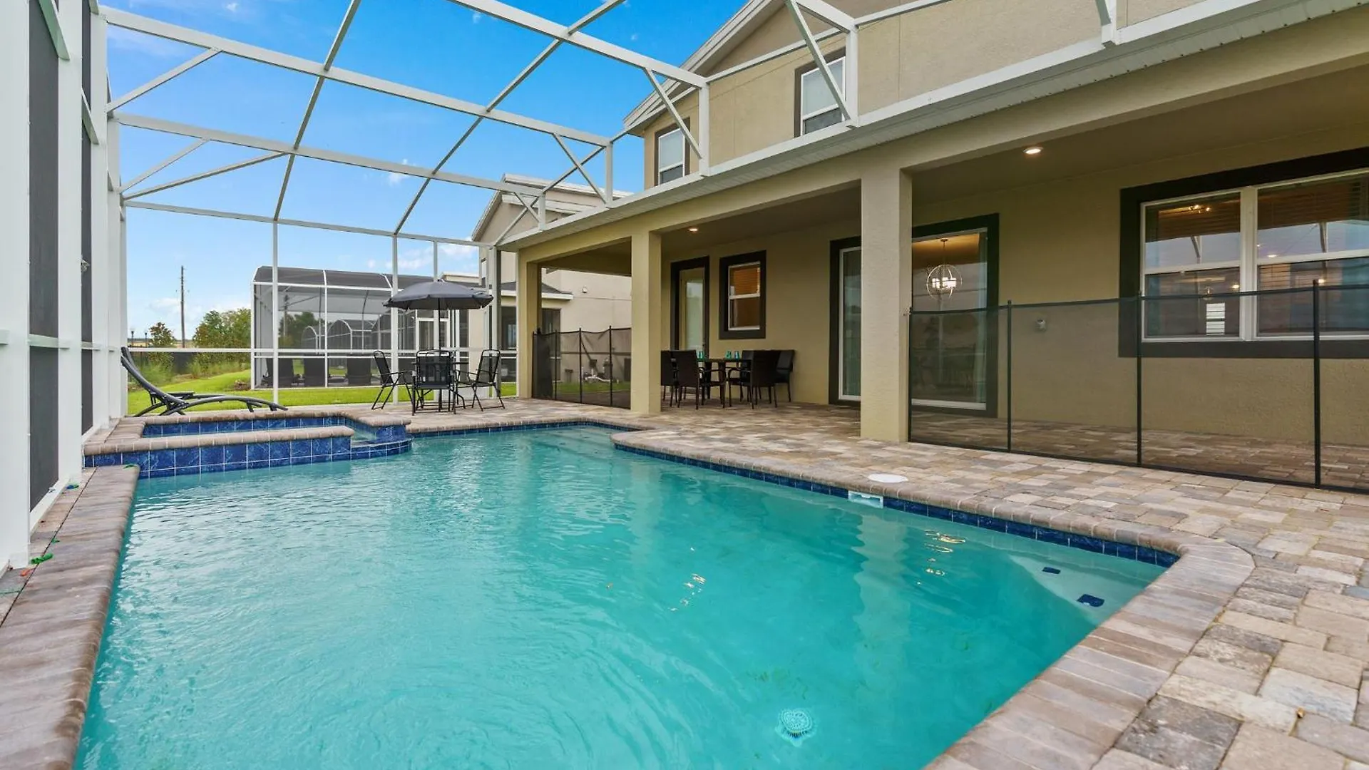 Opulent Stay: Pool, Spa, 10 Mi Away * Kissimmee