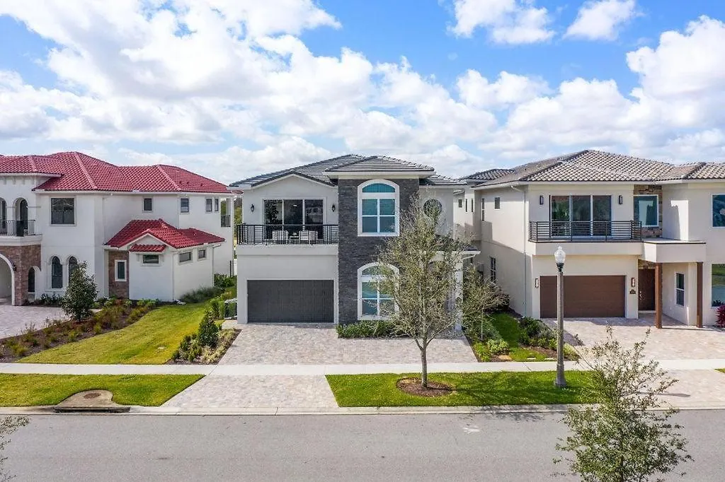 Modern 7 Bdrm Mansion With Themed Bedrooms At The Bear's Den *