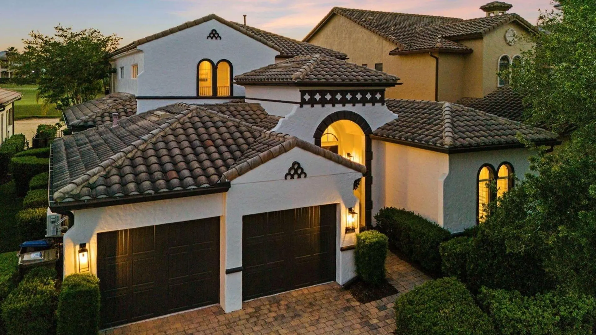 Polished 5 Bdrm With Theater At Reunion *