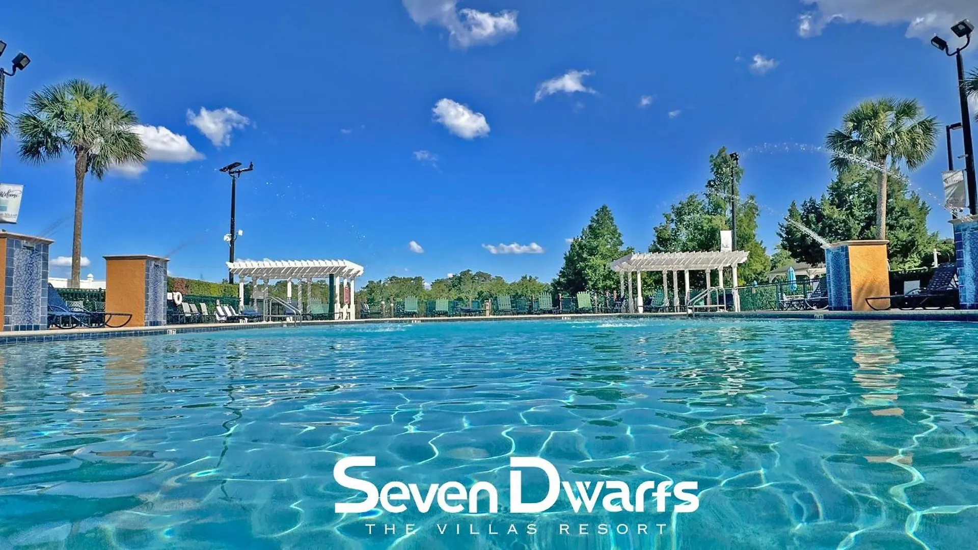 At Seven Dwarfs - Near To فيلة كيسيمي