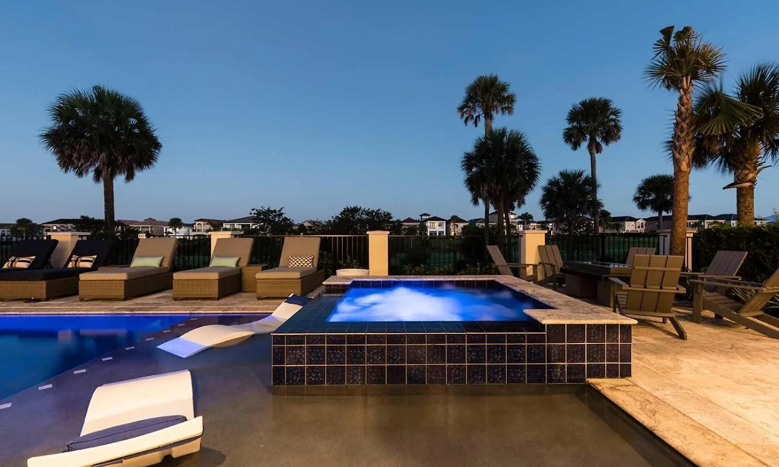 Сasa de vacaciones Luxurious 9 Bedroom Oasis At Reunion Kissimmee