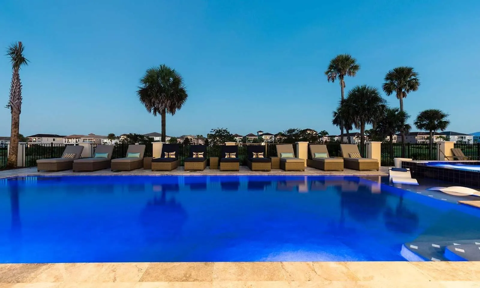 Luxurious 9 Bedroom Oasis At Reunion Сasa de vacaciones *