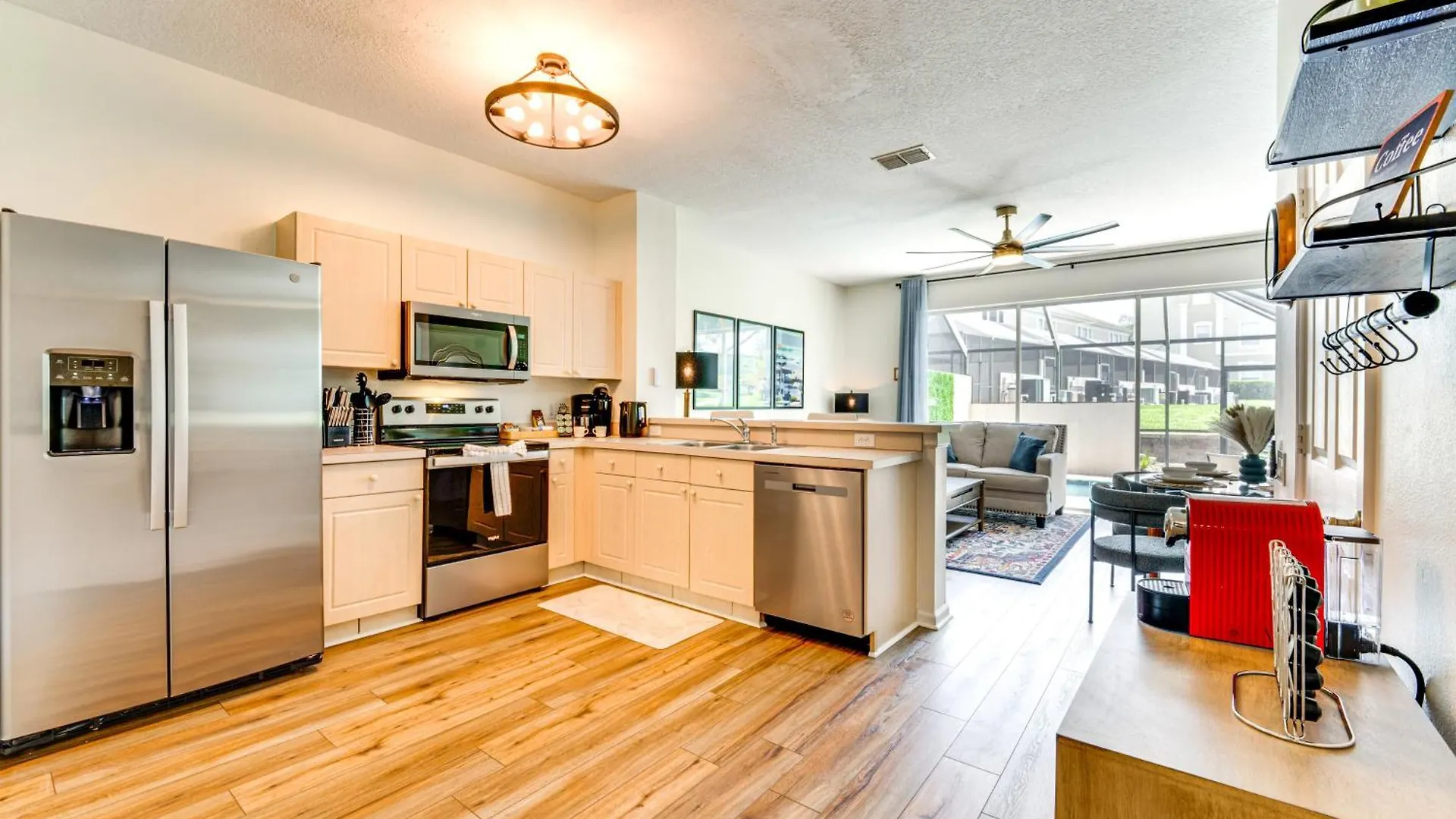Sun-soaked Escape Less Than 5 Mi To Disney! Kissimmee