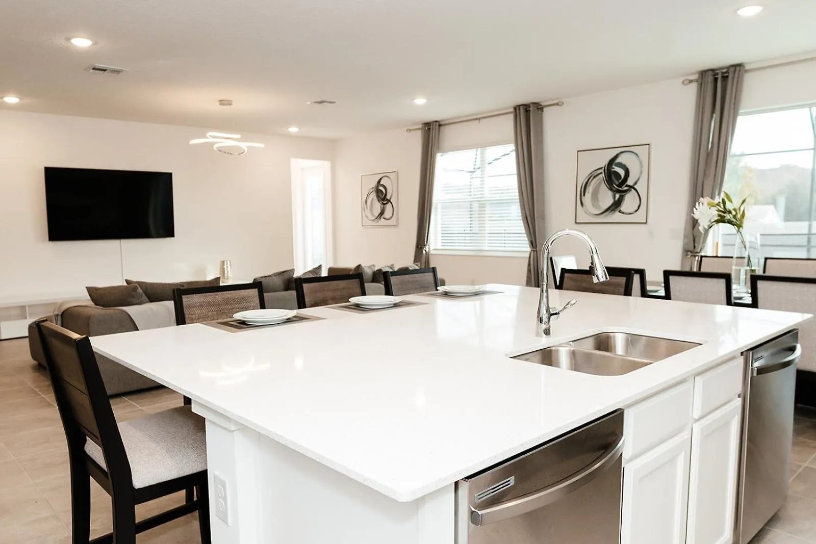 8-room 6 Bath Family House With Pool - Next To World & Universal Semesterbostad