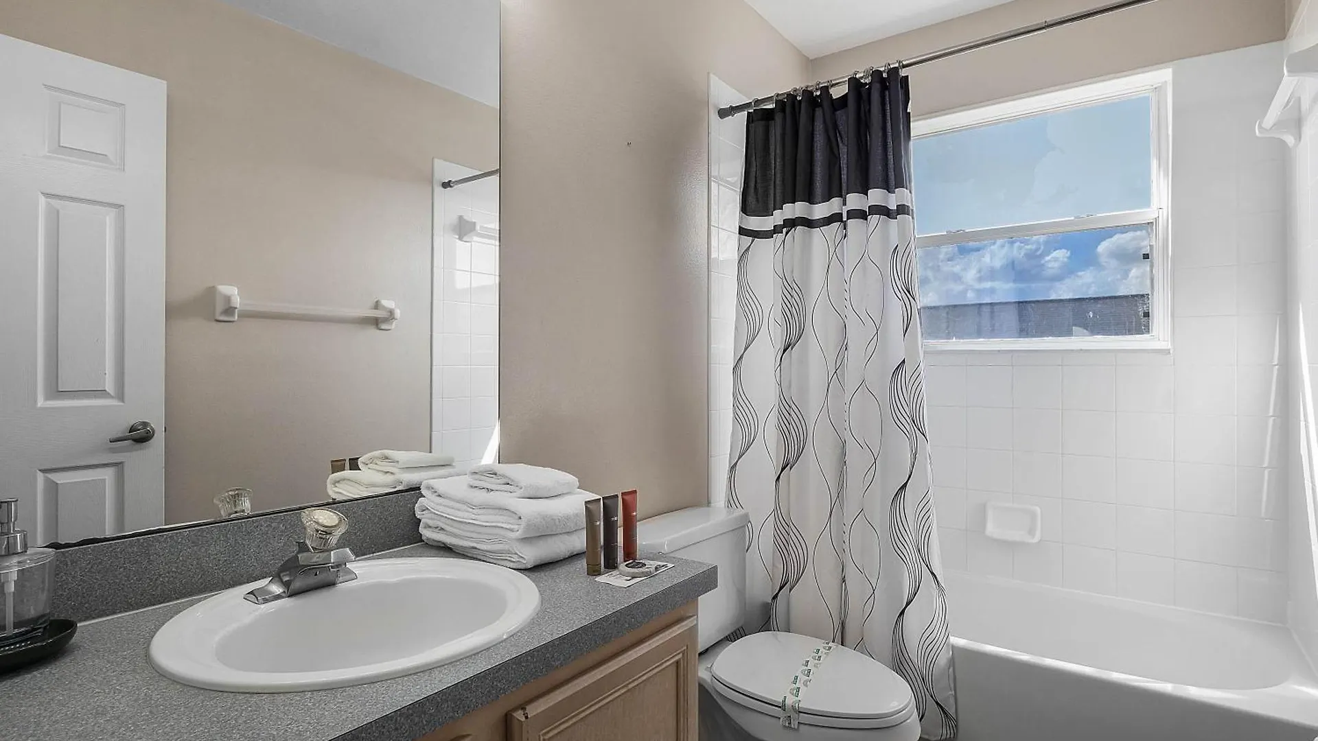 別荘 6 Bedrooms- 3,5 Bathrooms- Berkley 4700 Pl キシミー