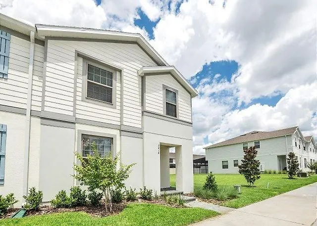 5 Bedroom - 4,5 Baths Windsor Westside 2414 Td
