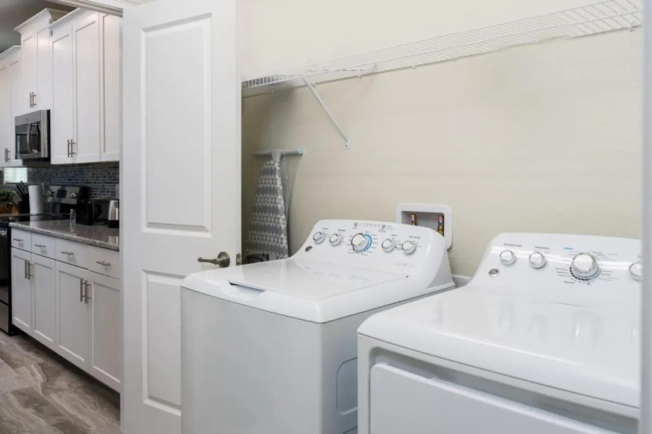 5 Bedroom 5 Bathroom Storey 4760kc Holiday home Kissimmee