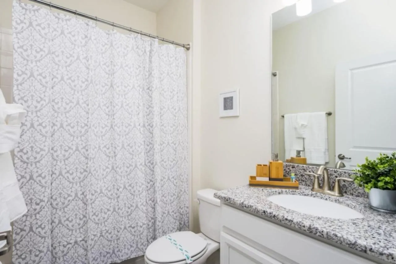 5 Bedroom 5 Bathroom Storey 4760kc Kissimmee
