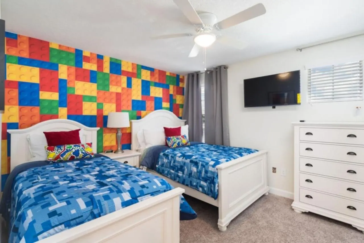 5 Bedroom 5 Bathroom Storey 4760kc * Kissimmee
