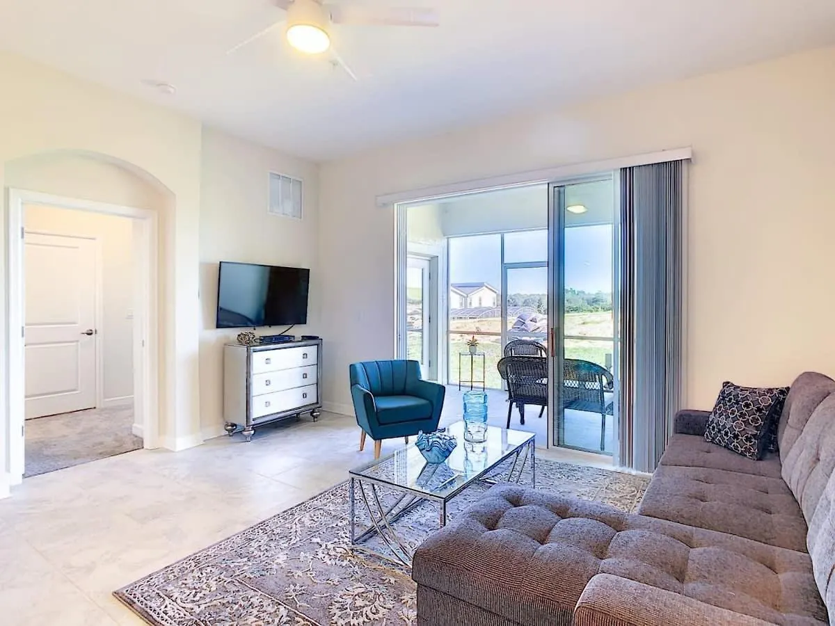 Superb Thematic 2br With 2 Clubhouses キシミー