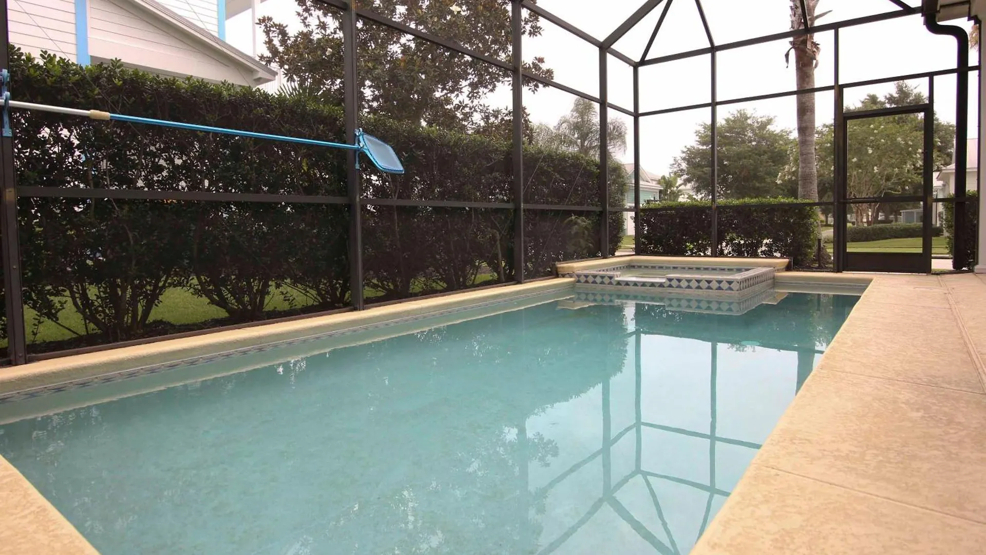 Luxury 5 Bedrooms Minutes From In The Reunion *