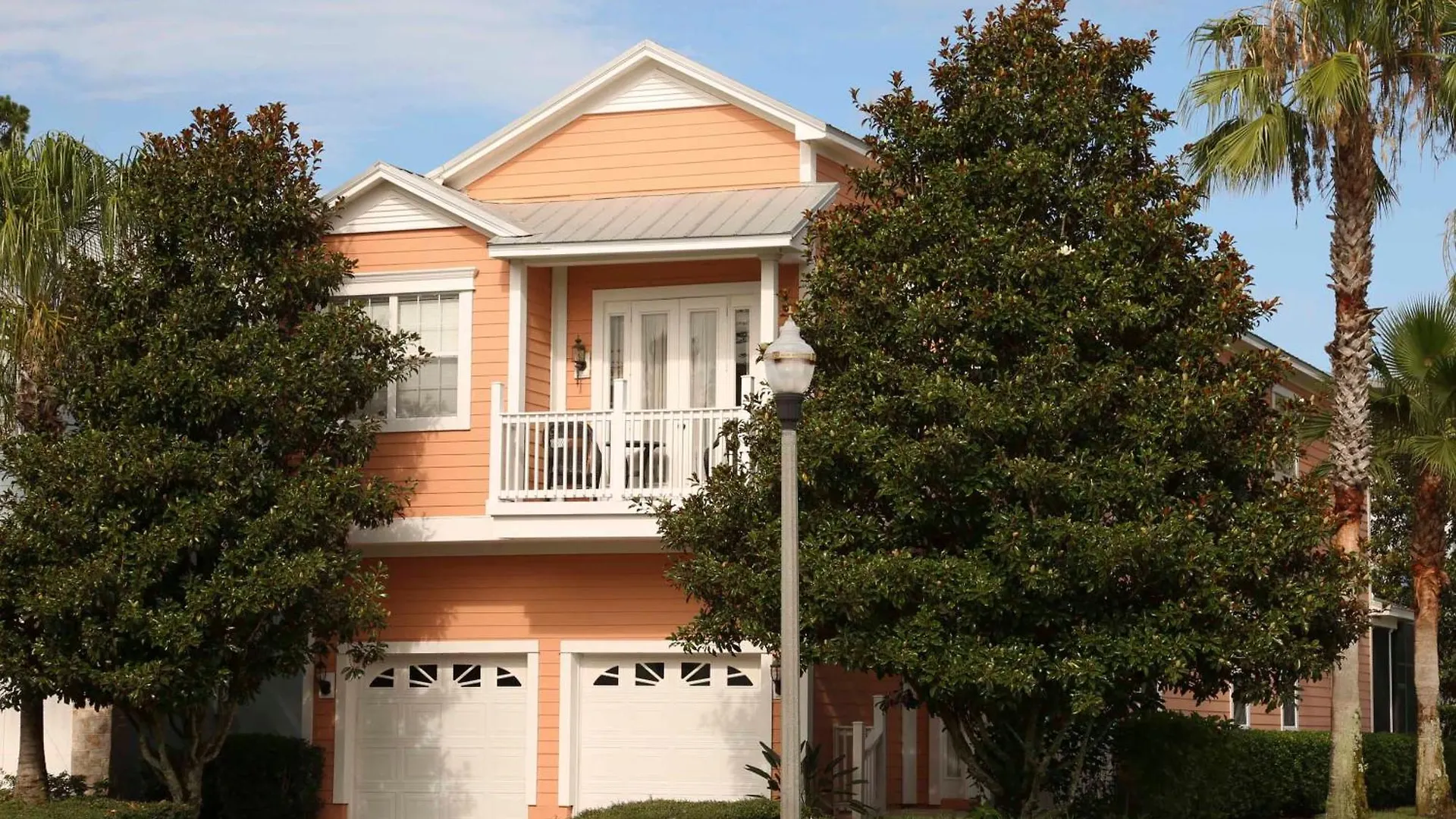 Luxury 5 Bedrooms Minutes From In The Reunion