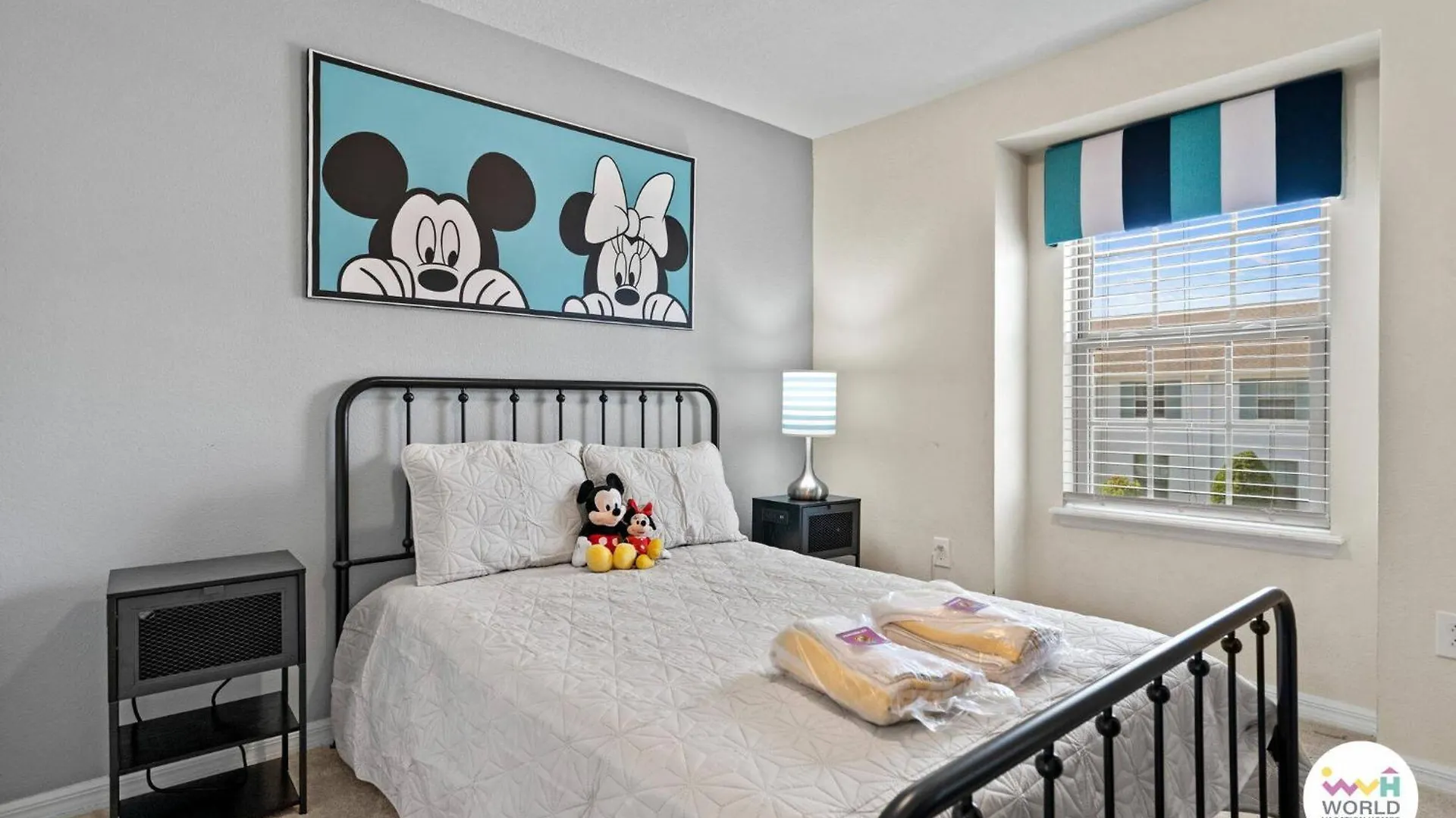8906 Windsor Wonderland 5bd Area 度假居