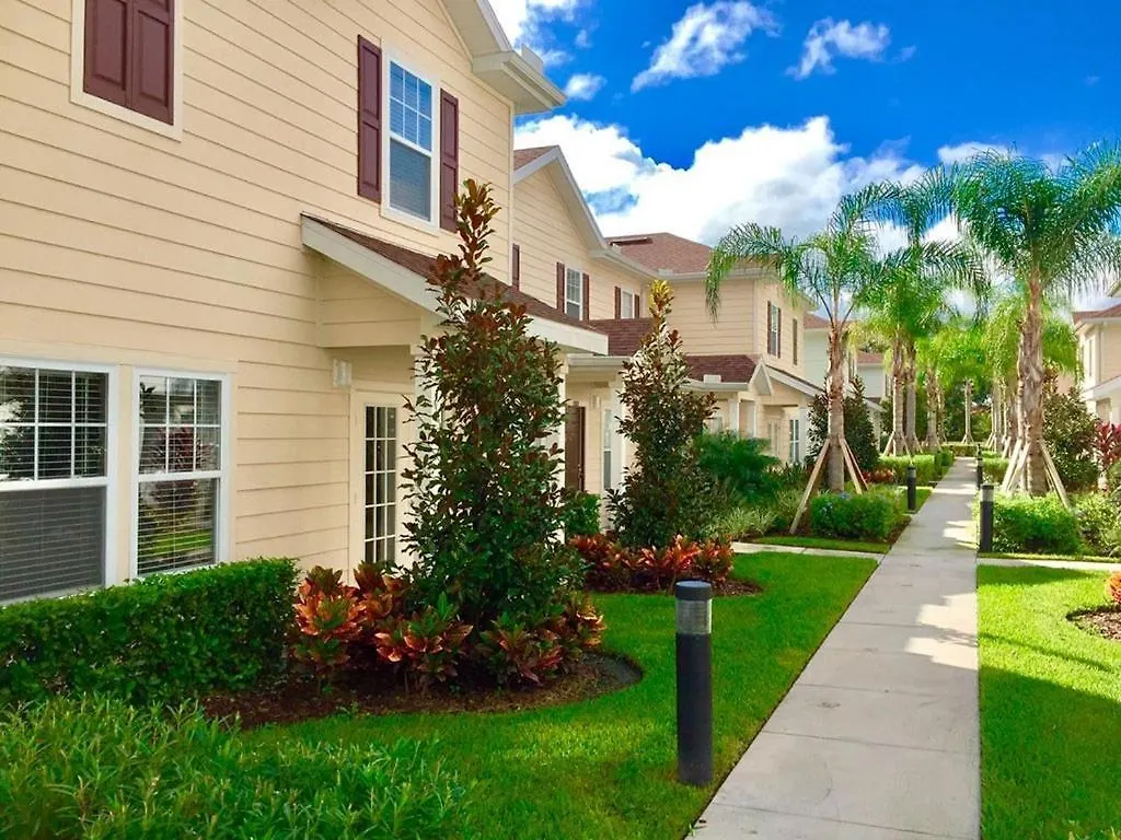 4 Bedroom 3 Bathroom Lucaya Village 17-104 *
