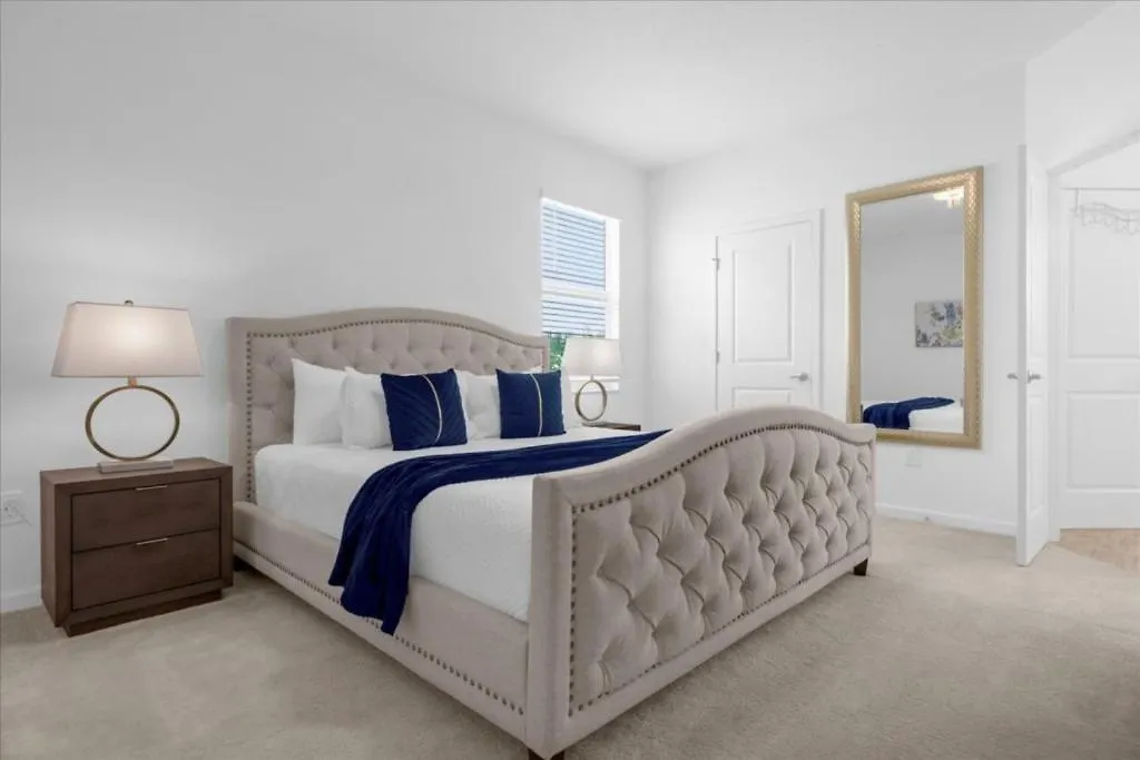 9 Bedrooms- 7 Bathrooms- Vernda Palms 2493 Sd *