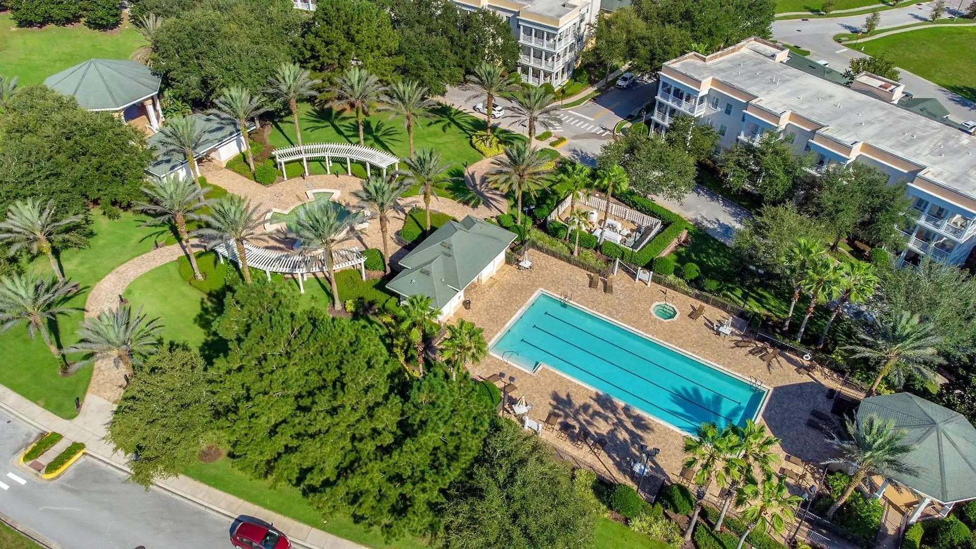 Themed And Modern In Reunion קיסימי