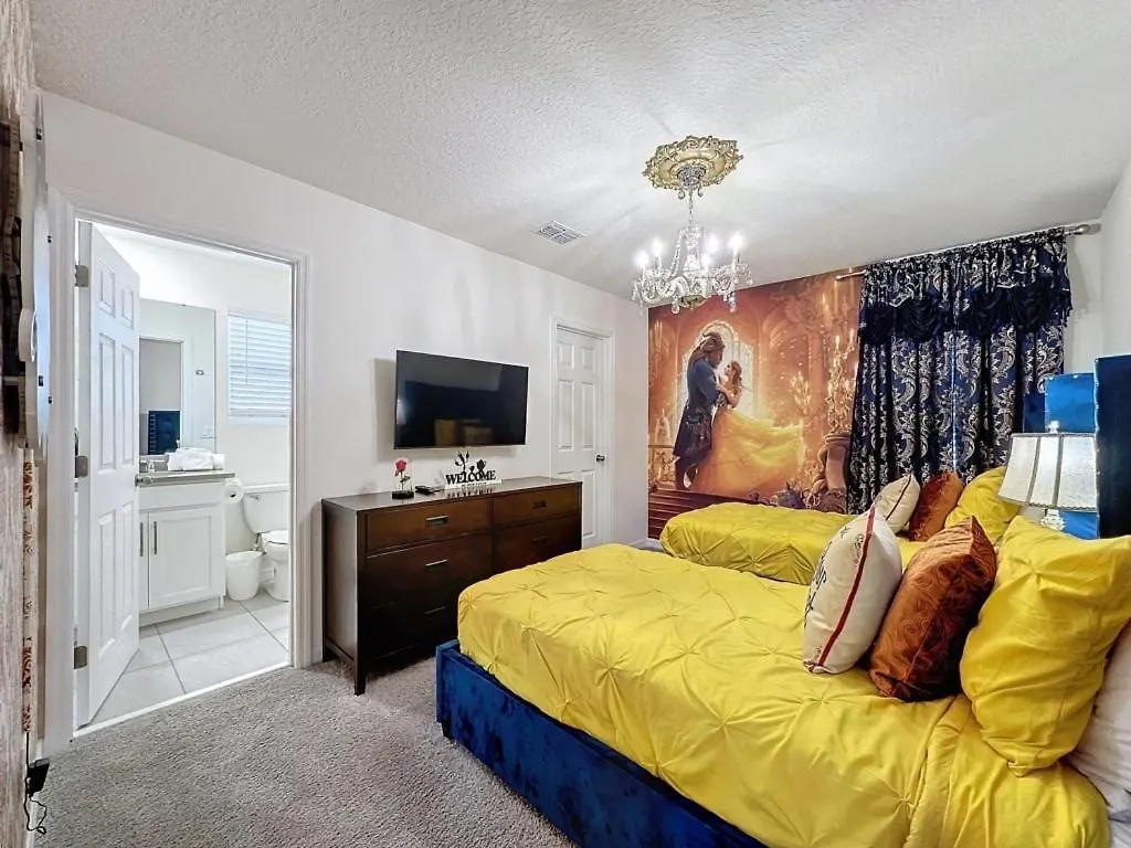Luxury 6 Bed With Pool In Solara