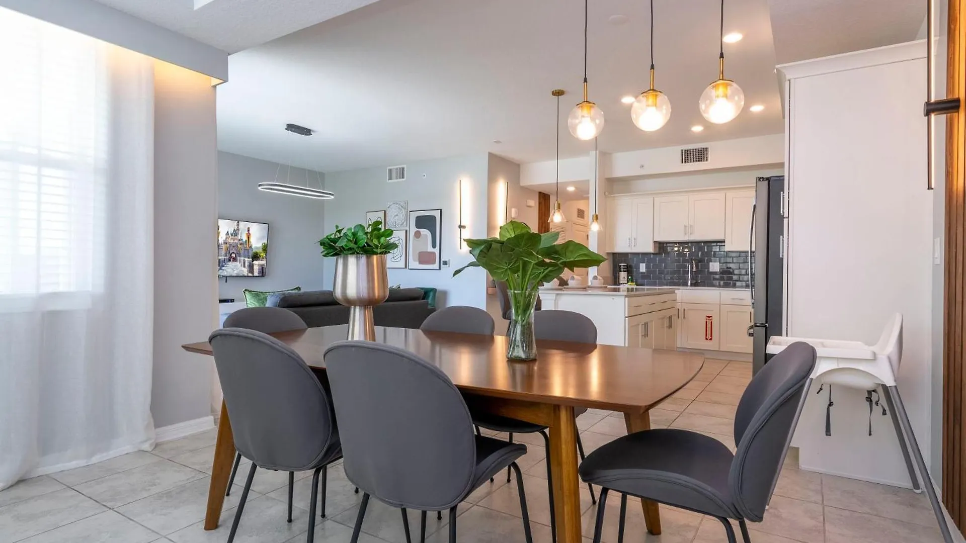 Apartamento Stylish 2-br Sleeps 7 Near Magic *