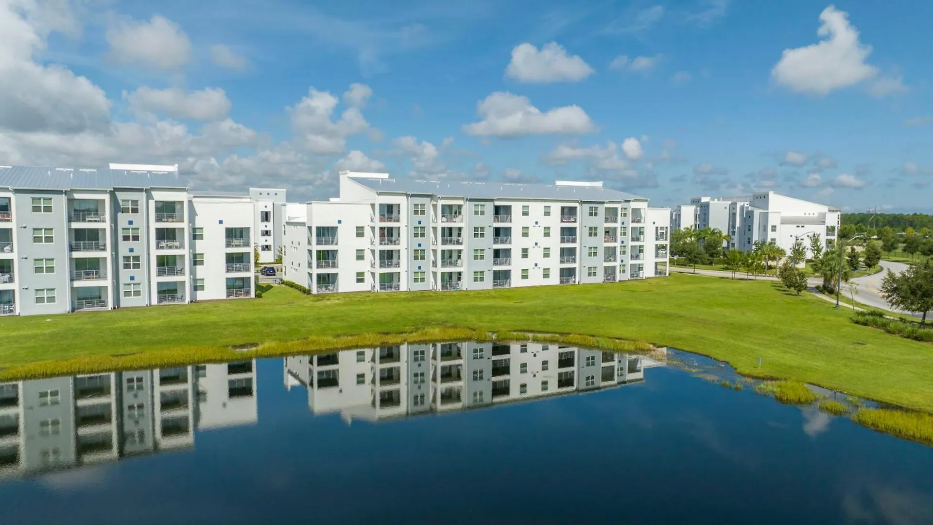 Apartamento Stylish 2-br Sleeps 7 Near Magic