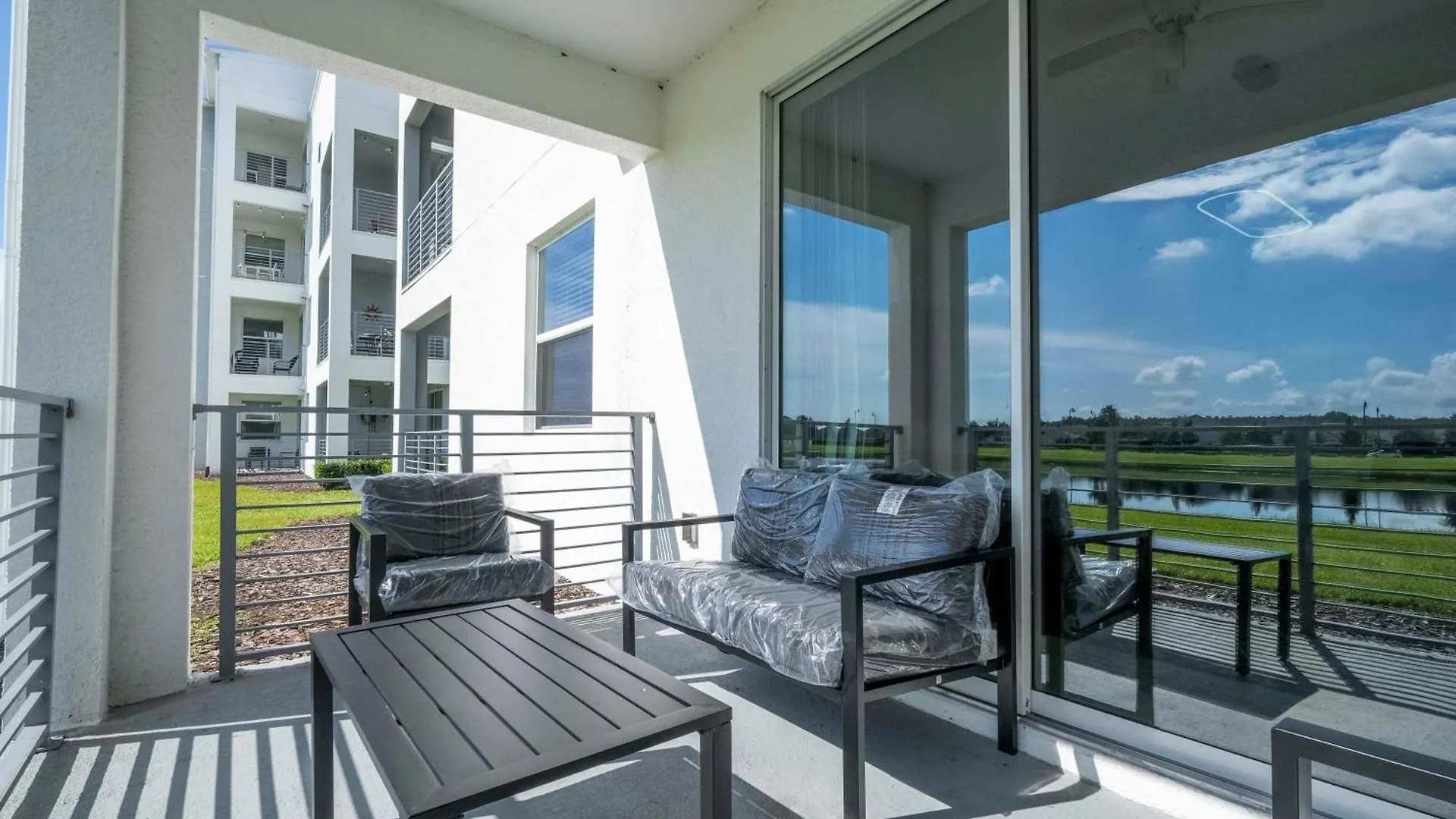 Apartamento Stylish 2-br Sleeps 7 Near Magic Kissimmee