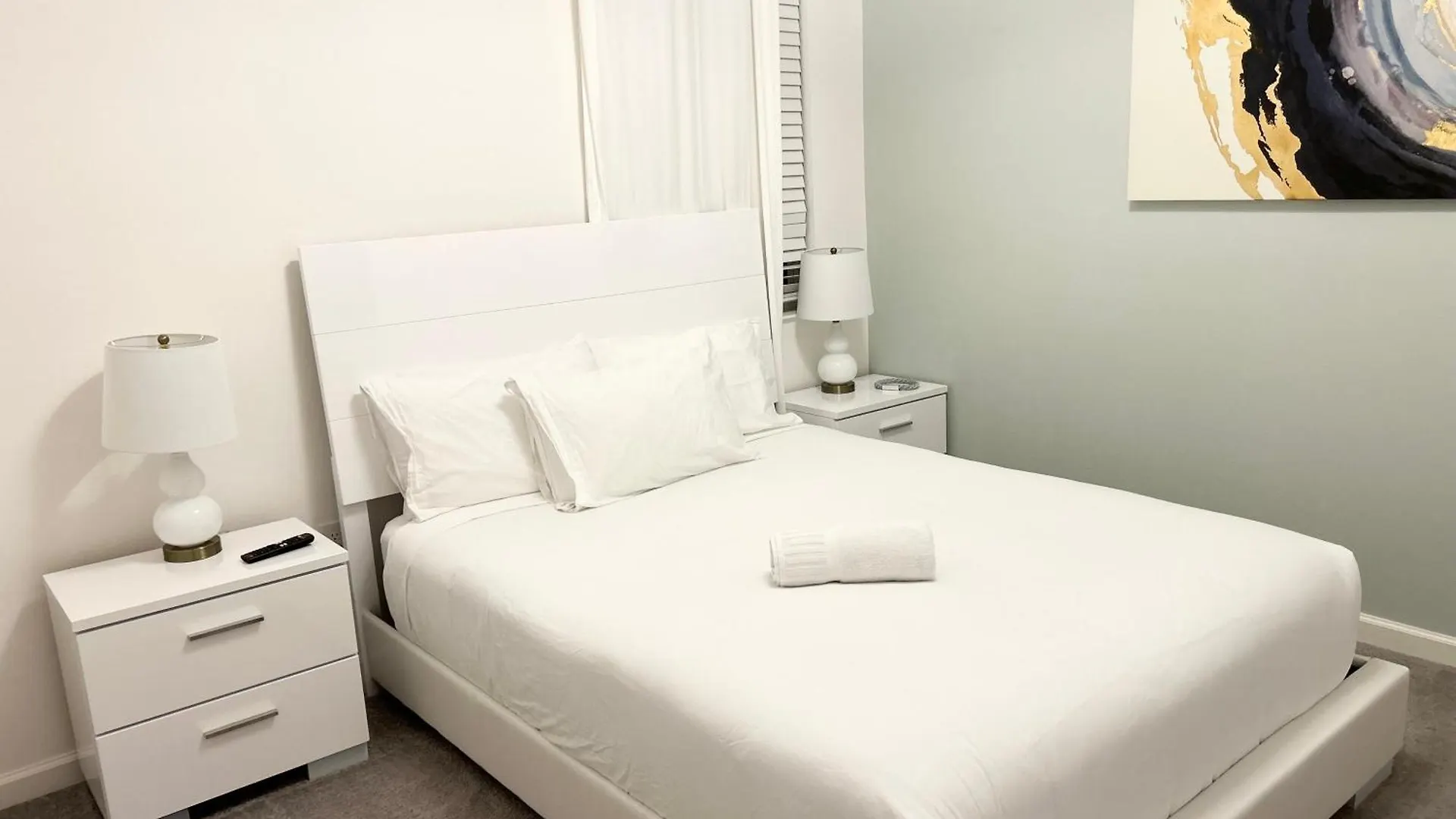 8-room 6 Bath Family House With Pool - Next To World & Universal Semesterbostad