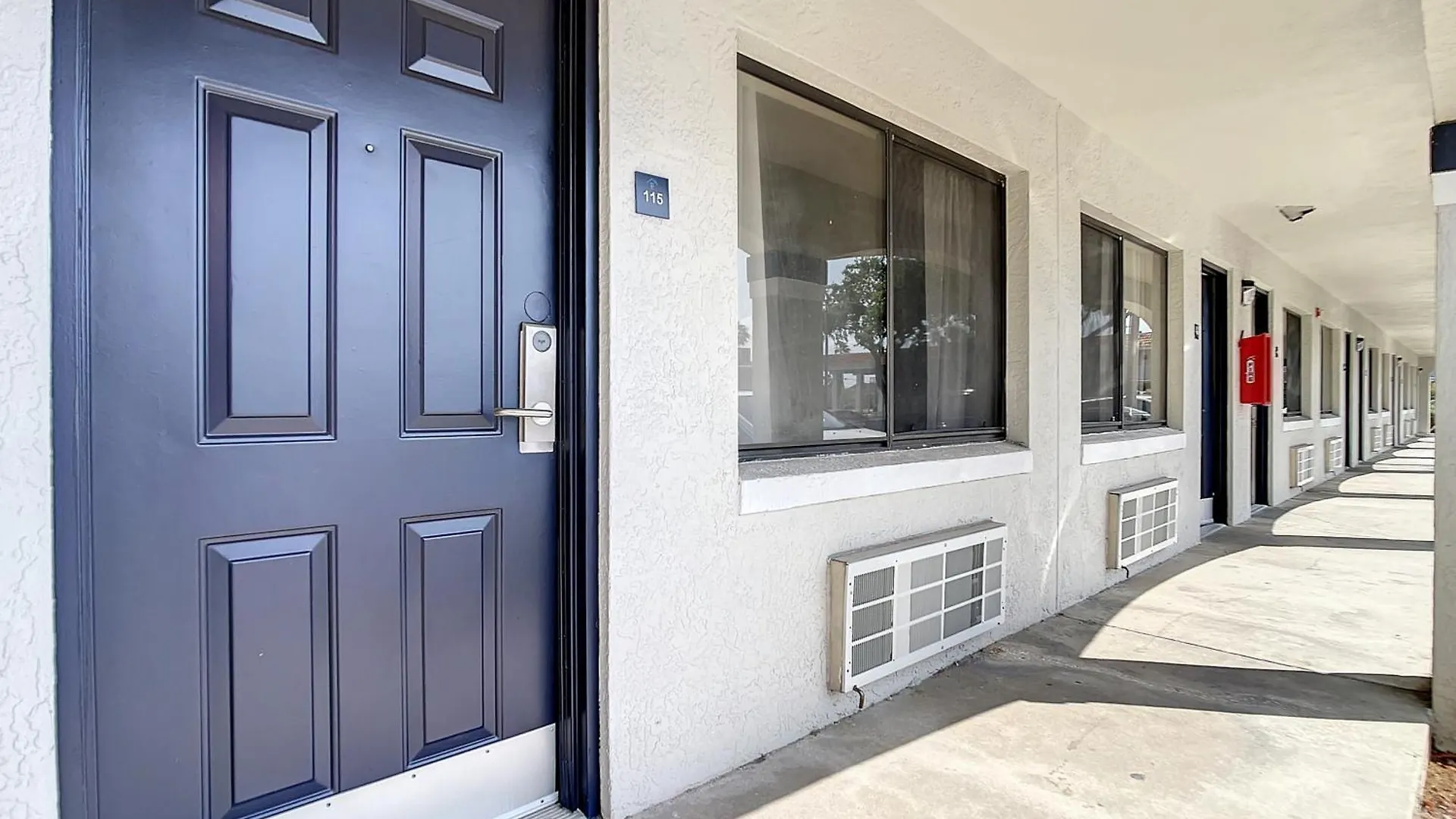 Hotel Stayable West