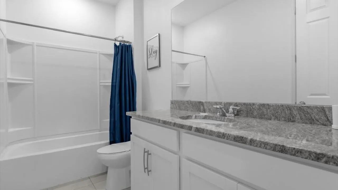 Semesterbostad Majestic 9-bedroom Home: Luxury & Serenity Await *