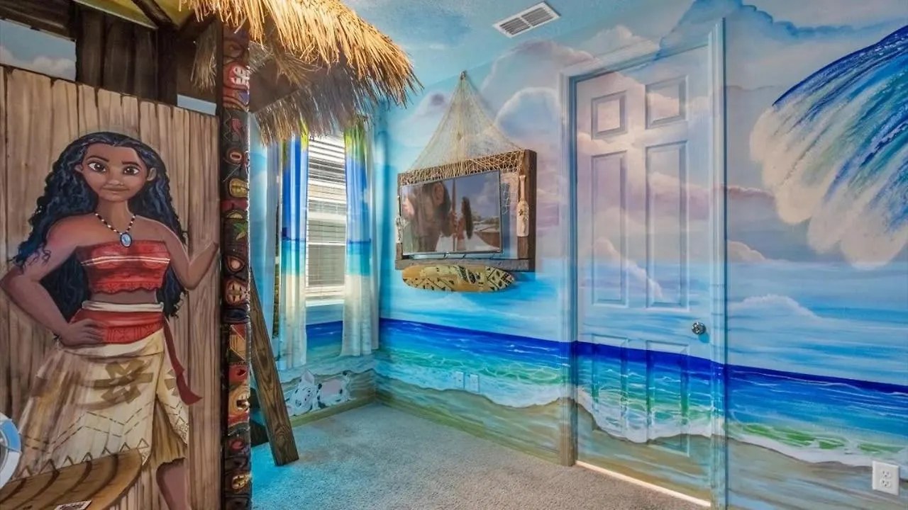 Semesterbostad Majestic 9-bedroom Home: Luxury & Serenity Await *