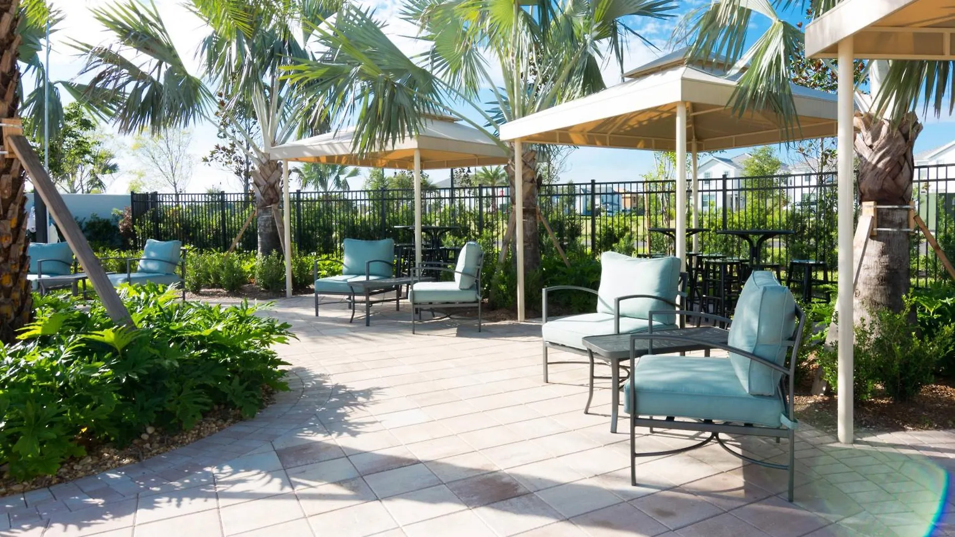 Location With Pool At Storey 4830 Ferienhaus