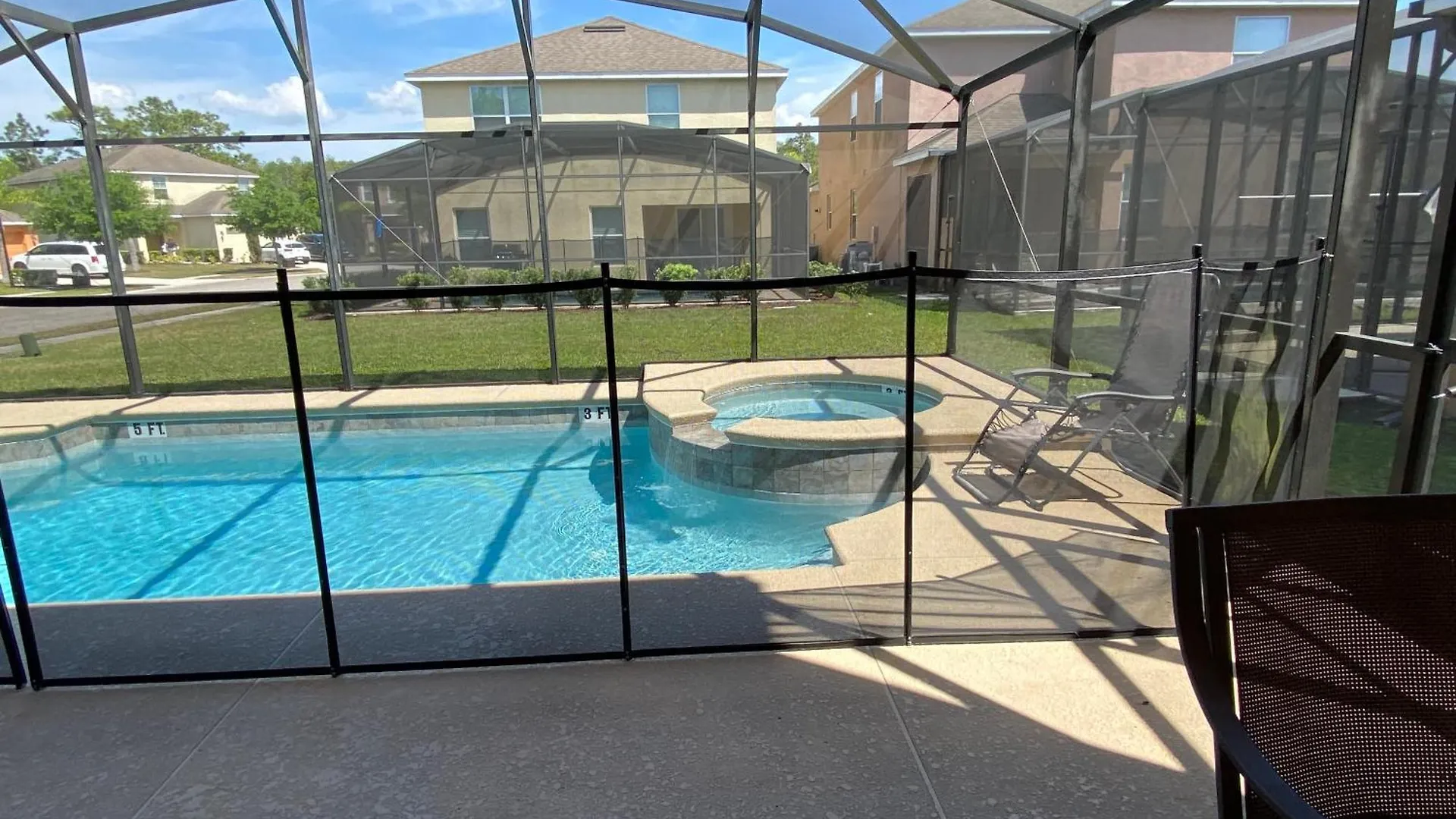 Elegant 4 Bedroom Getaway, Pvt Heated Pool, Spa, Game Room, Secure Gated Community-club House, Perfect Dream Vacation! 키시미