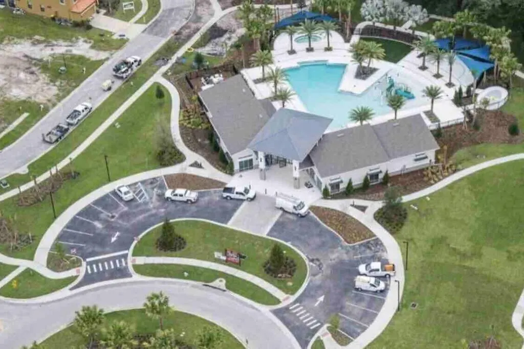 펜션 Elegant 4 Bedroom Getaway, Pvt Heated Pool, Spa, Game Room, Secure Gated Community-club House, Perfect Dream Vacation! *