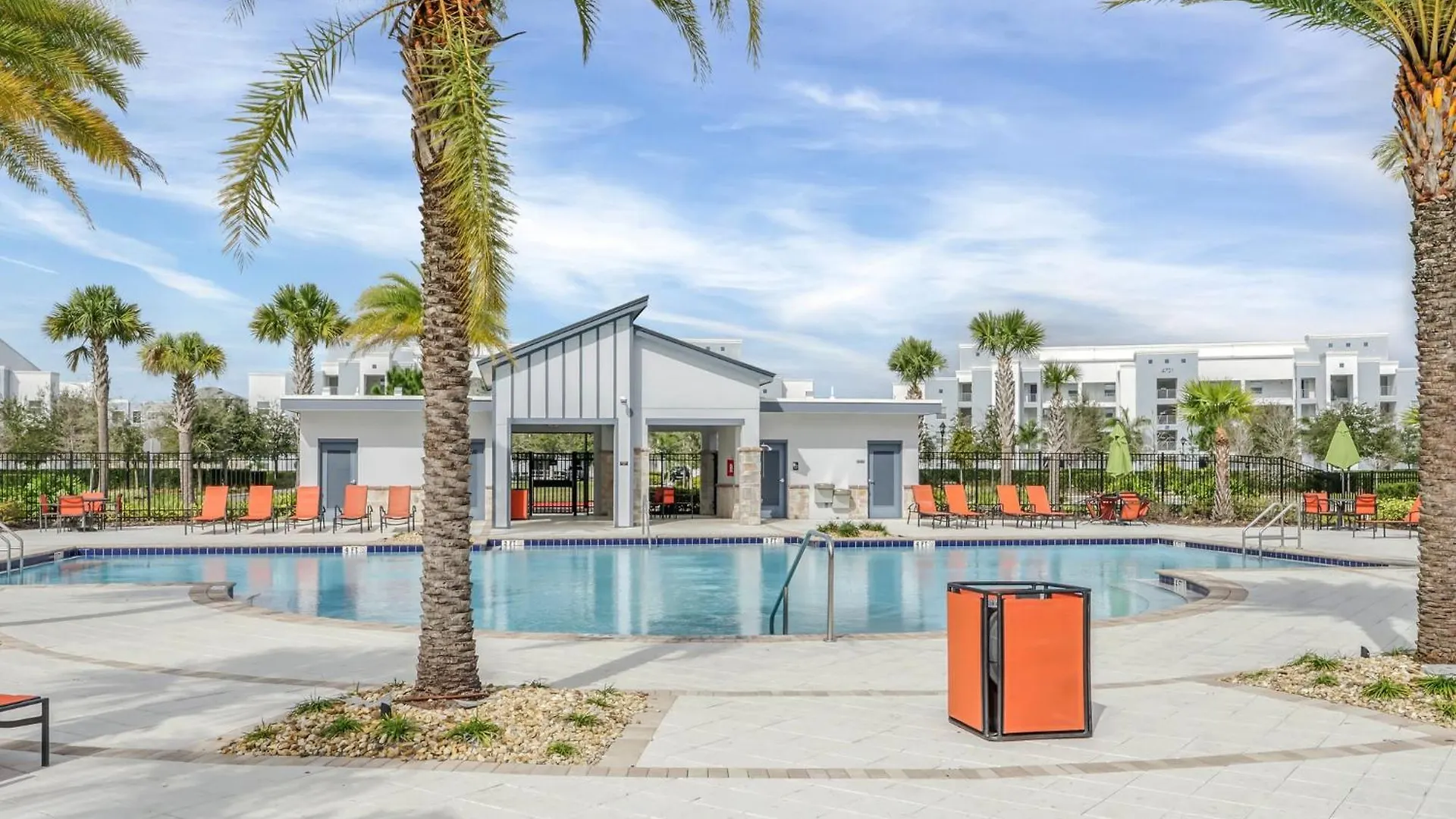 Sunny Storey Oasis W/ Pool & Near Kissimmee