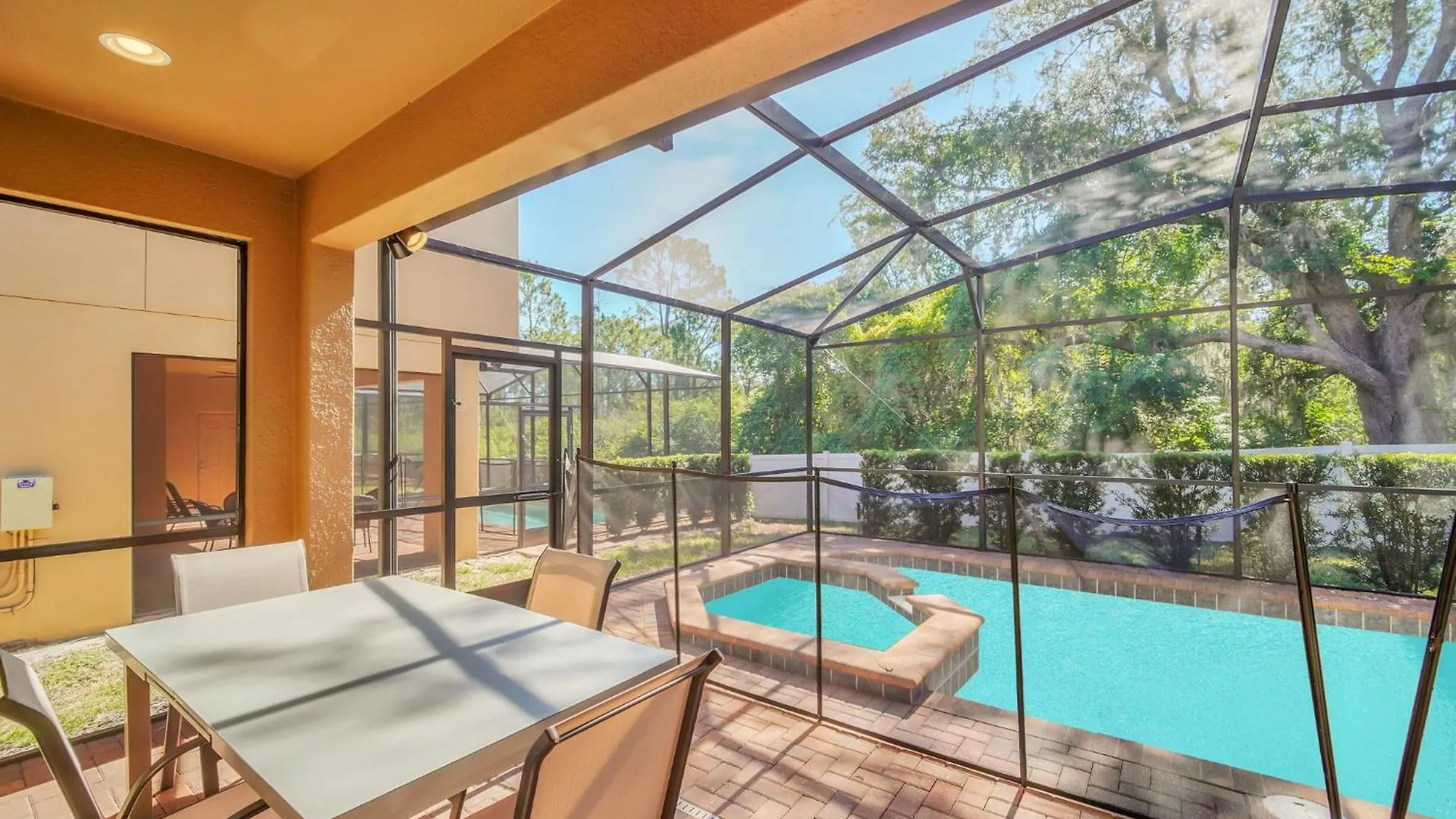 5-bd, Pool, Hot Tub, & More! Kissimmee