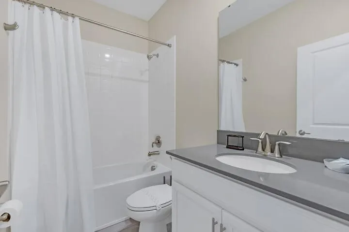 Holiday home Family Friendly 6bd - Themed - Pool &