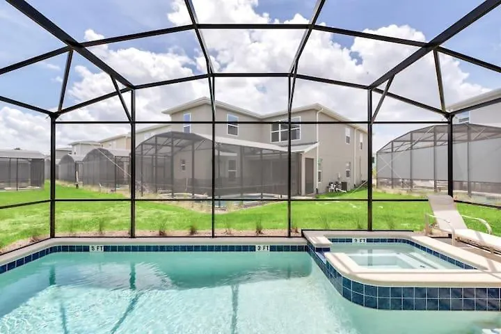 Family Friendly 6bd - Themed - Pool & Holiday home *