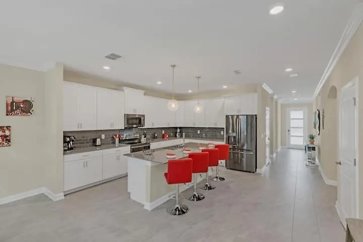 Family Friendly 6bd - Themed - Pool & * Kissimmee