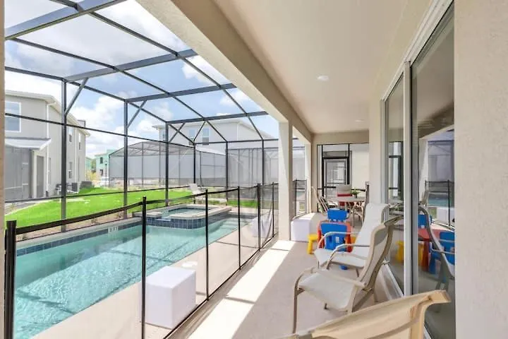 Family Friendly 6bd - Themed - Pool & Holiday home