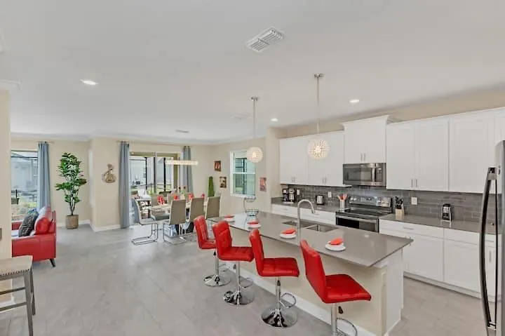 Family Friendly 6bd - Themed - Pool & Holiday home Kissimmee