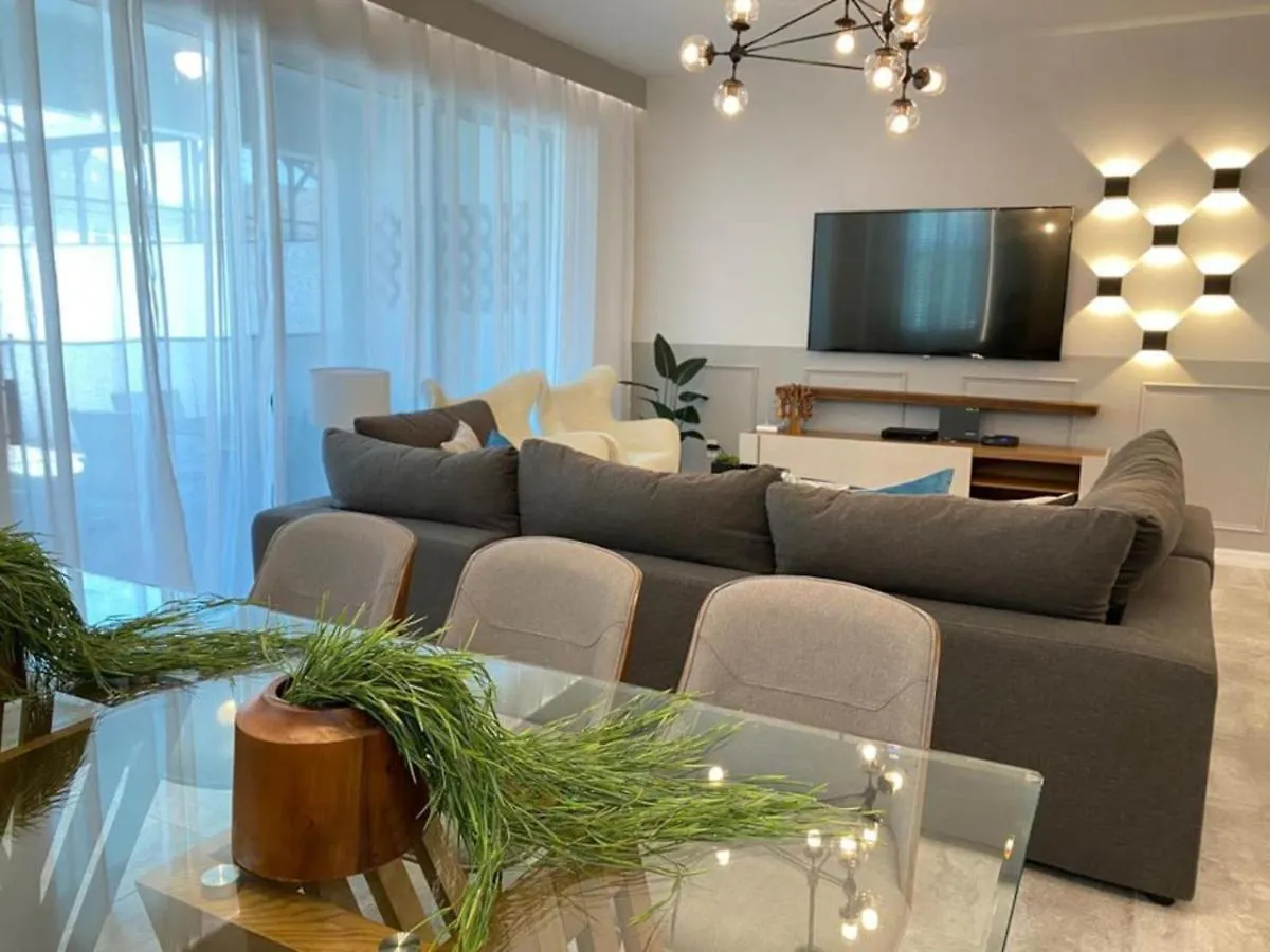 Stunning 5bd Themed With Pool And Bbq Near Kissimmee