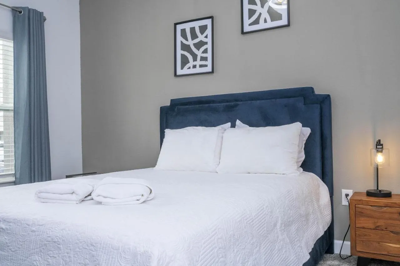 4-bedroom Townhome With Bbq Grill And Pool Prázdninový dům *