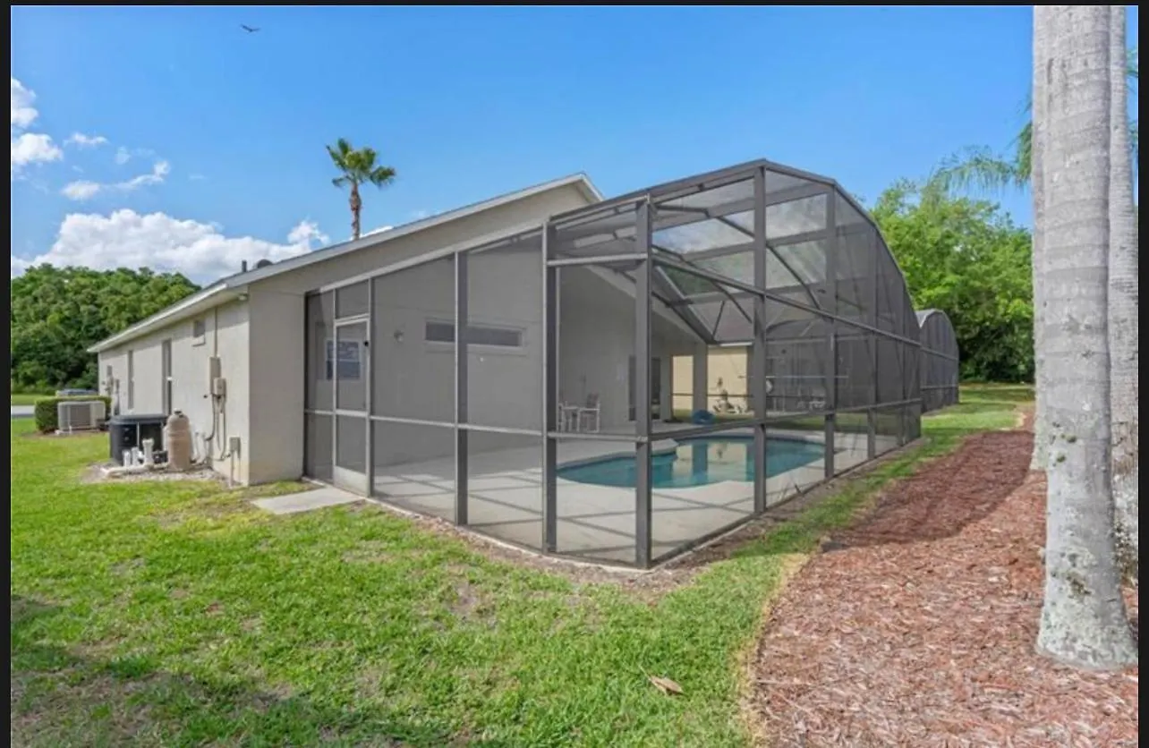 Community 4 Bedroom Family Home, Pool & 15 Min בית נופש *