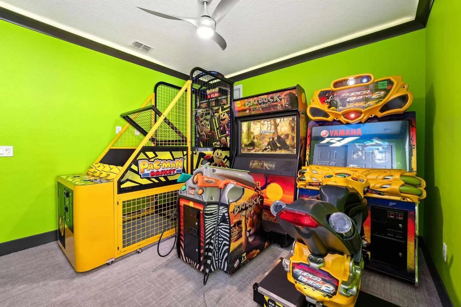 Villa With Fashionista Br, Theater, Arcade & Pool *