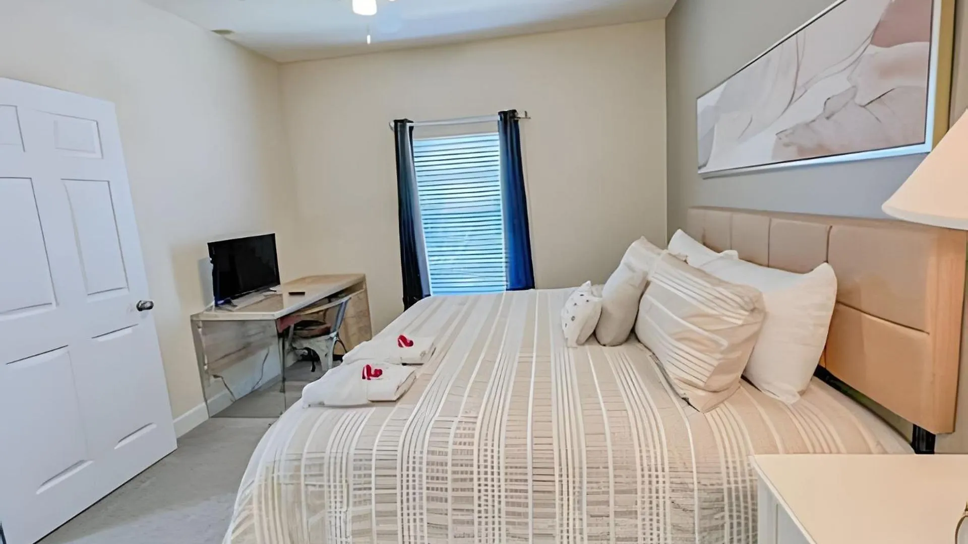 Magical 4-br In Gated Community Near Киссимми