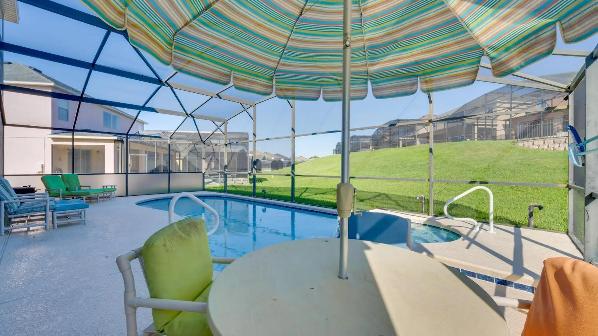 Emerald Island Retreat With Pool About 5 Mi To Disney! Kissimmee