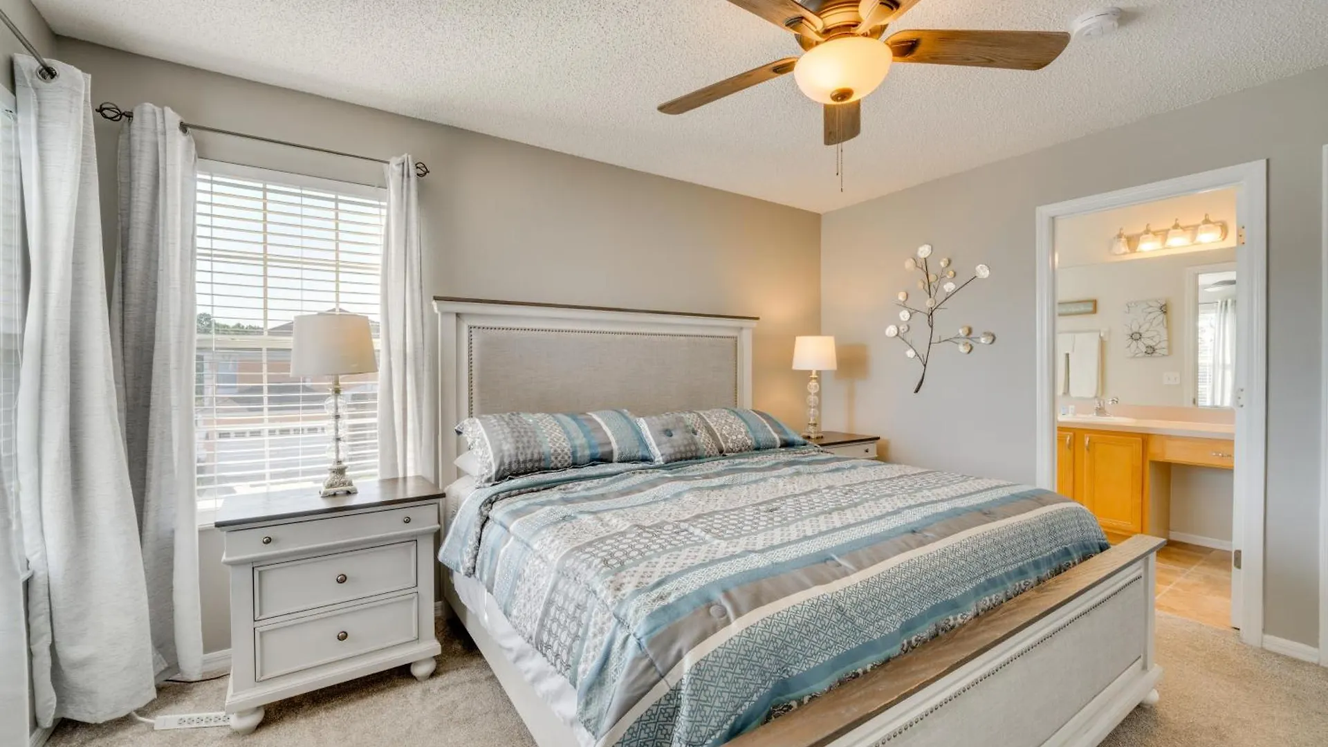 Semesterbostad Emerald Island Retreat With Pool About 5 Mi To Disney!