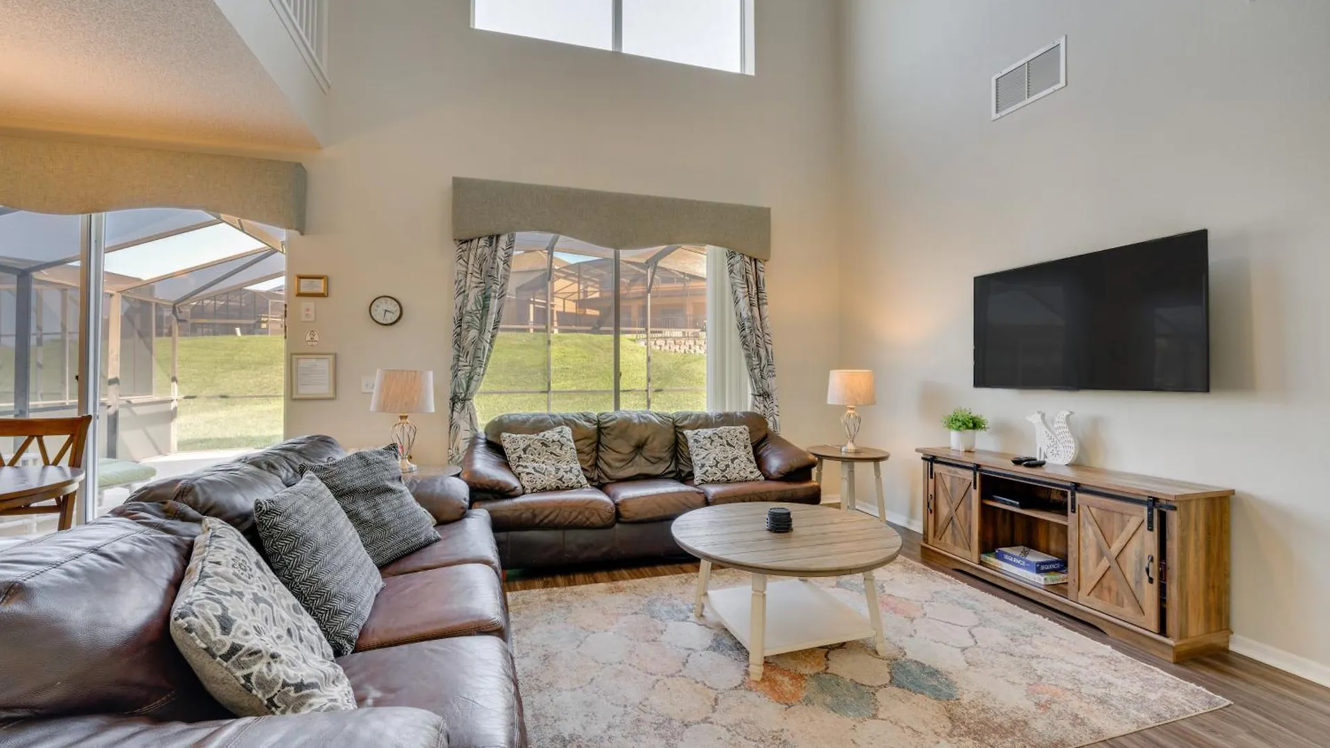 Semesterbostad Emerald Island Retreat With Pool About 5 Mi To Disney! Kissimmee