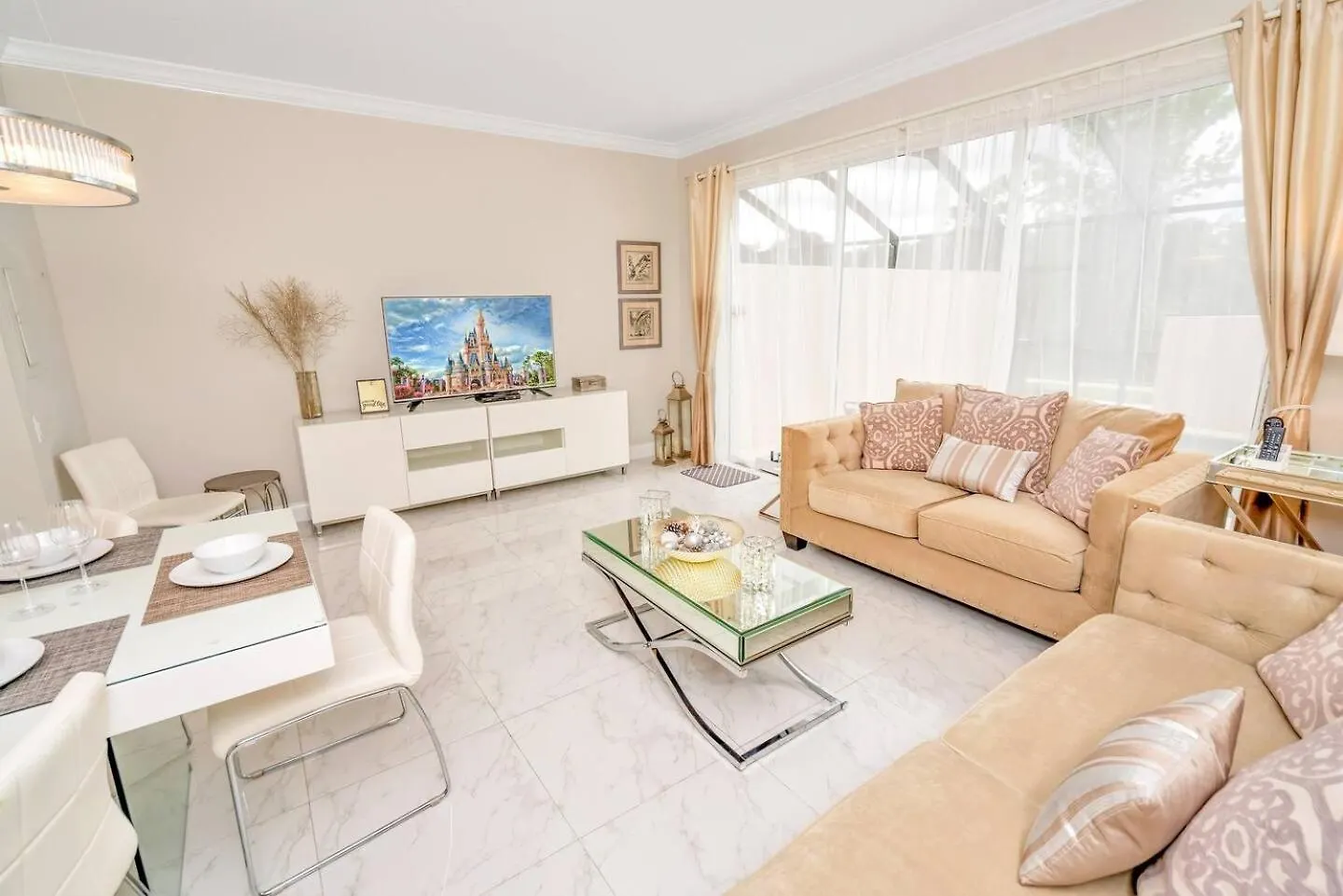 3 Bd With Pool Minutes From Holiday home *